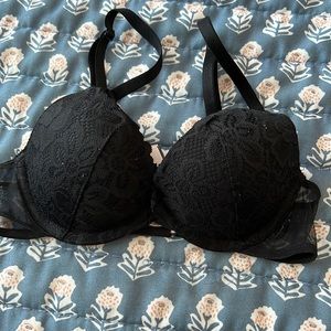 NWOT Victoria’s Secret push up lace bra